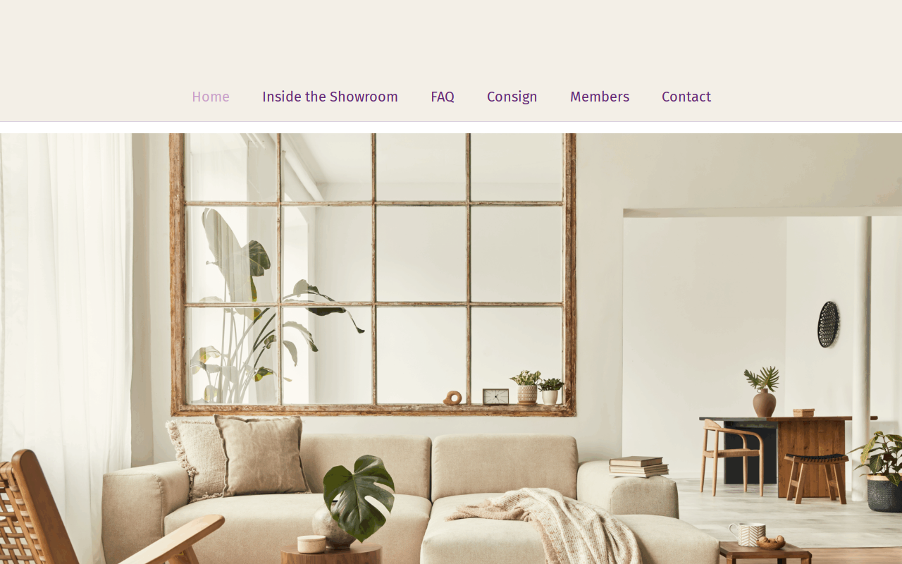 Posh Plum Furniture Consignment website preview